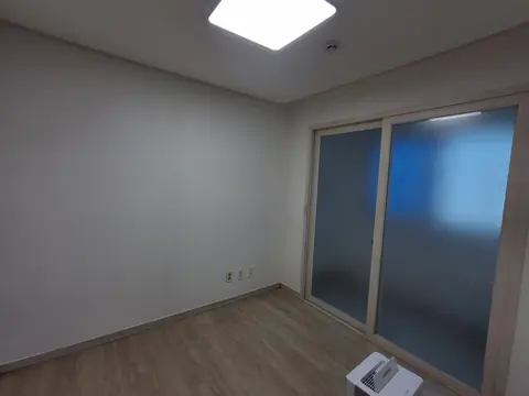 방과 슬라이딩 창 현장